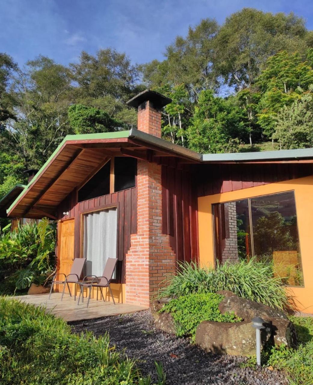 El Toucanet Lodge & Restaurante Copey Buitenkant foto